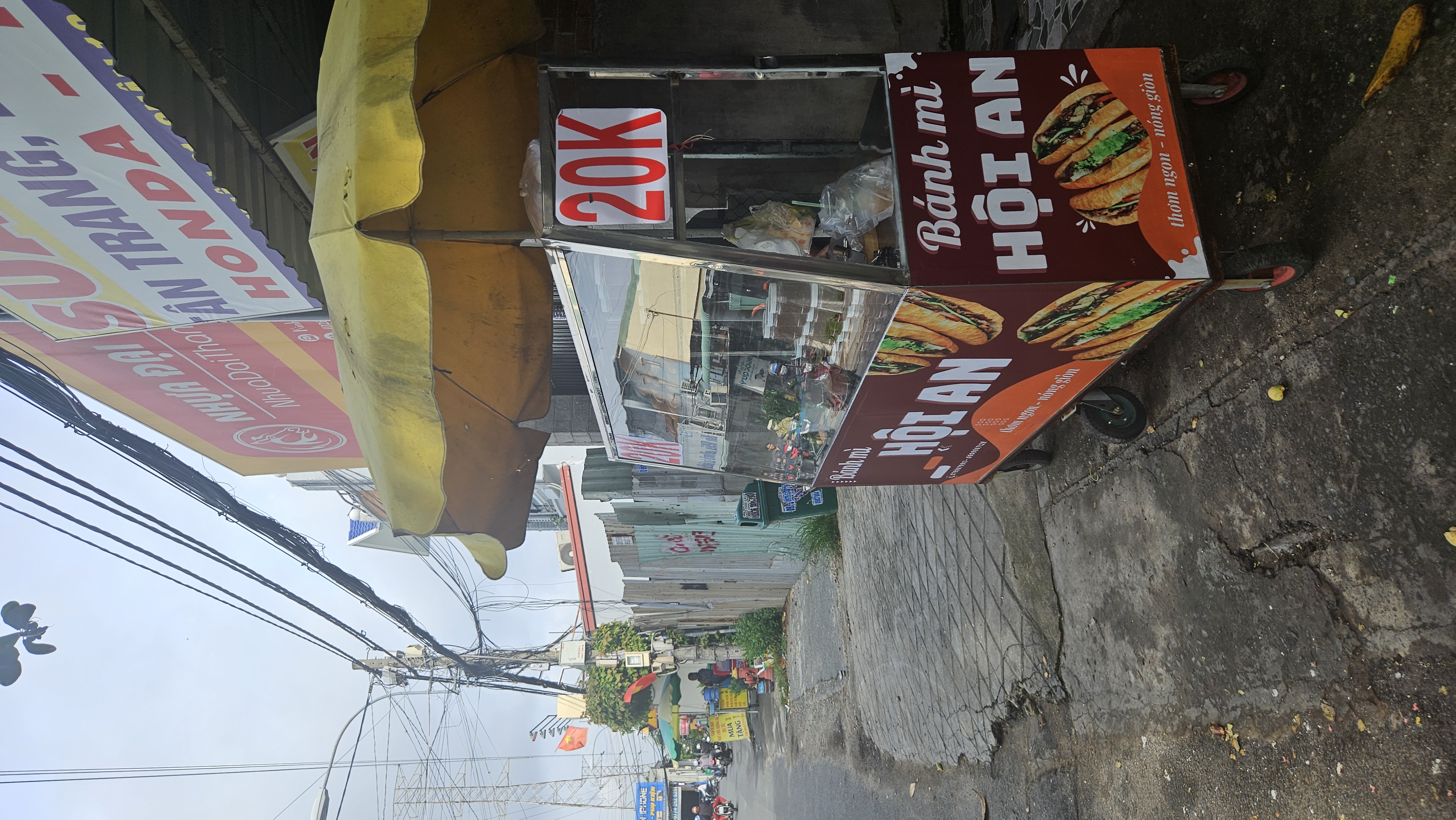 Nhân viên bán hàng image 1