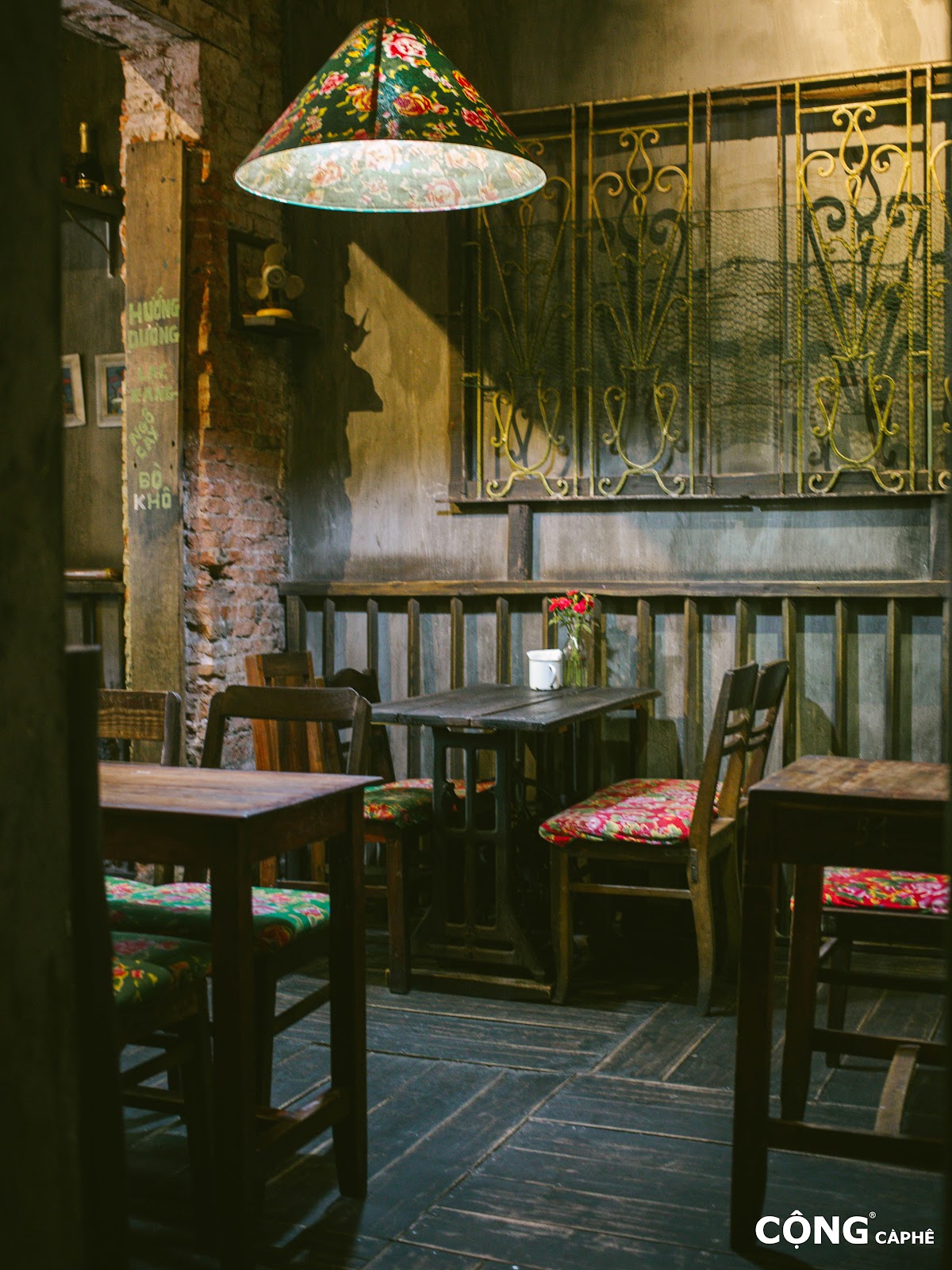 Nhân viên phục vụ image 1