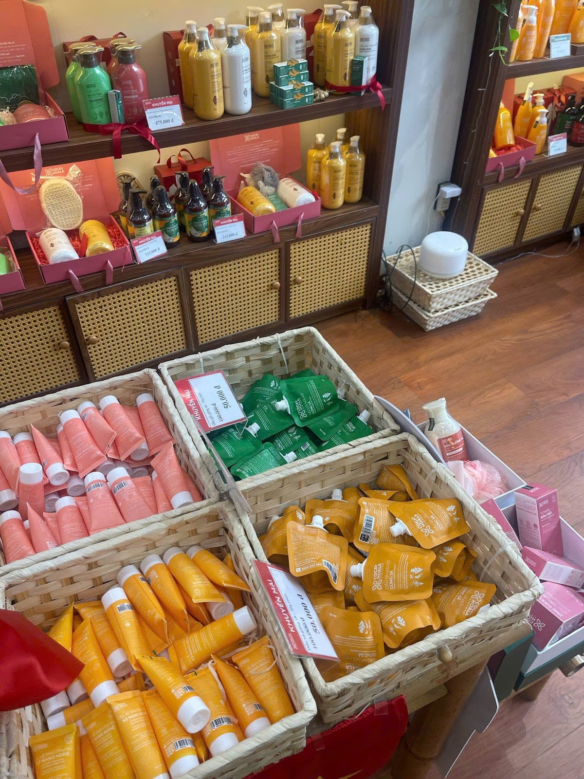 Nhân viên bán hàng image 4
